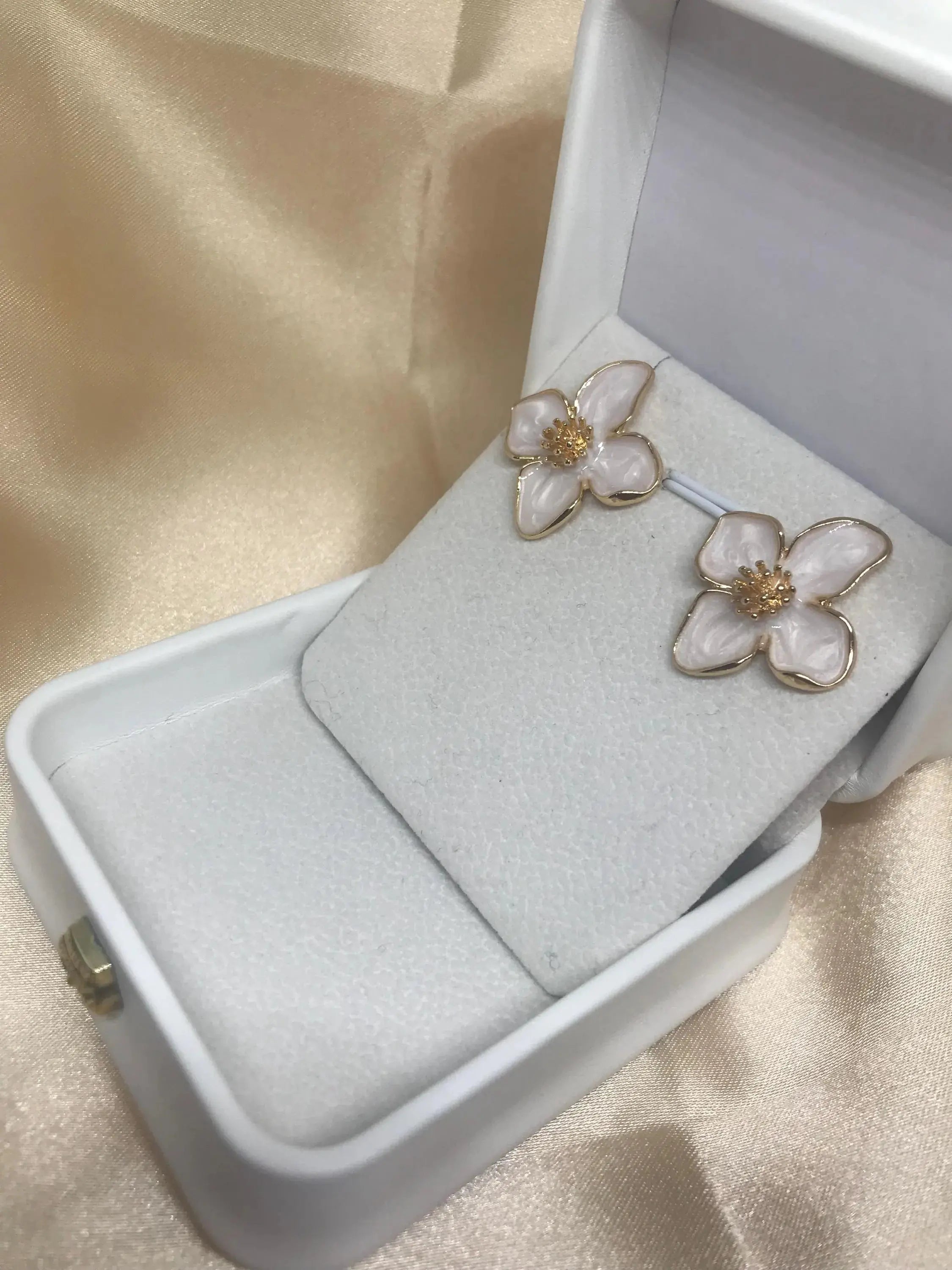 Elegant Four Petal Flower Earrings For Women, Daily Wear Flower Earrings For Women, Stylish Four Petal Earrings  Gift, Stainless Steel