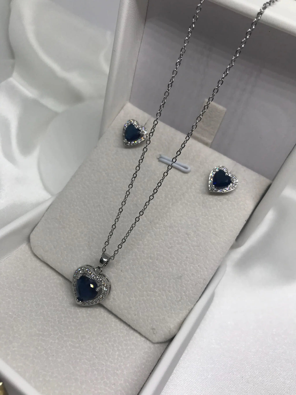 Luxury Stainless Steel , Delicate Simple Heart Shaped Cubic Zirconia Pendant Necklace and Earrings Set.