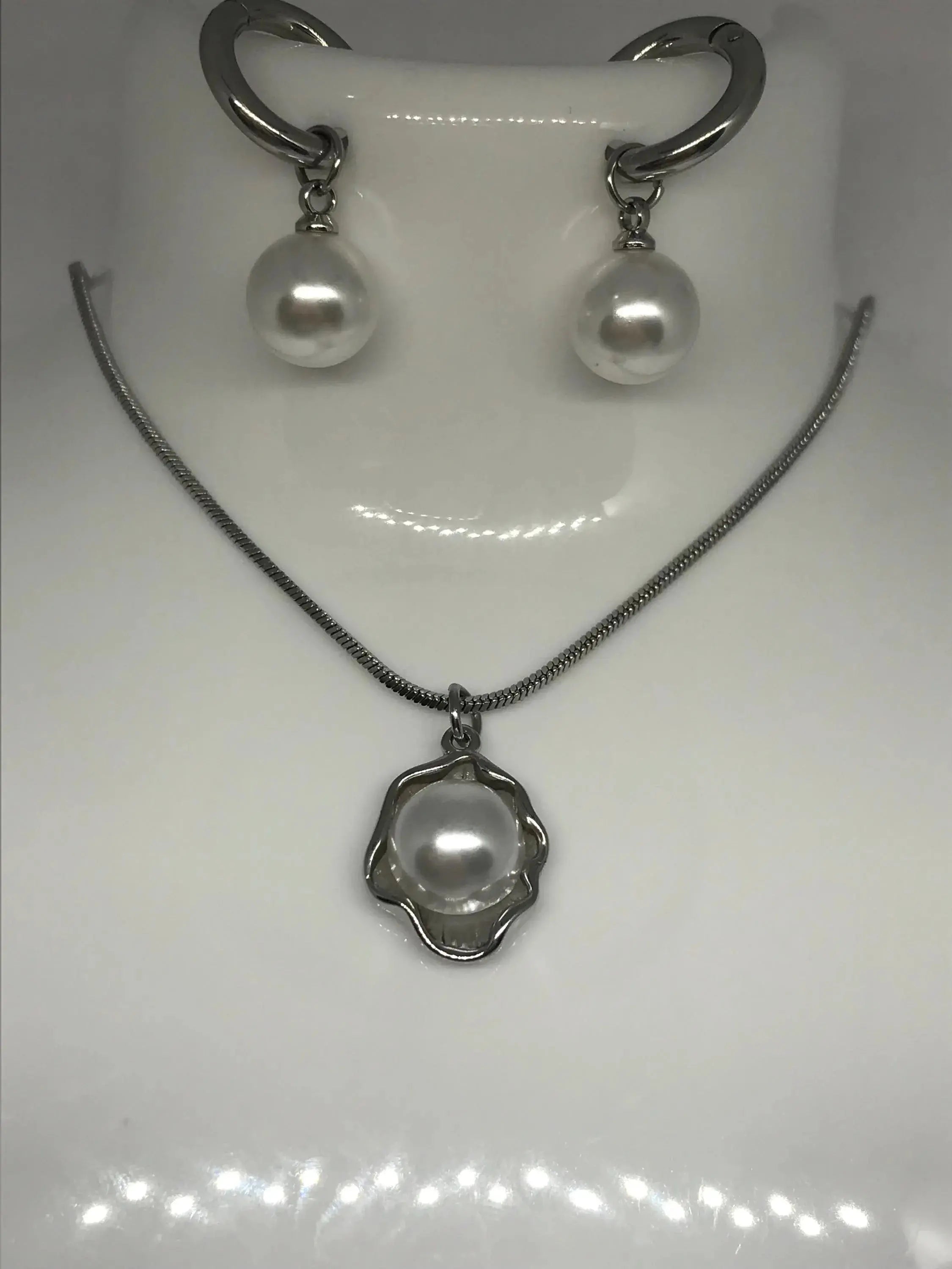 Minimalist Design Stainless Steel Seashell & Faux Pearl Pendant With Non-Fading Snake Chain Collarbone Necklace and Earrings  For Women's .