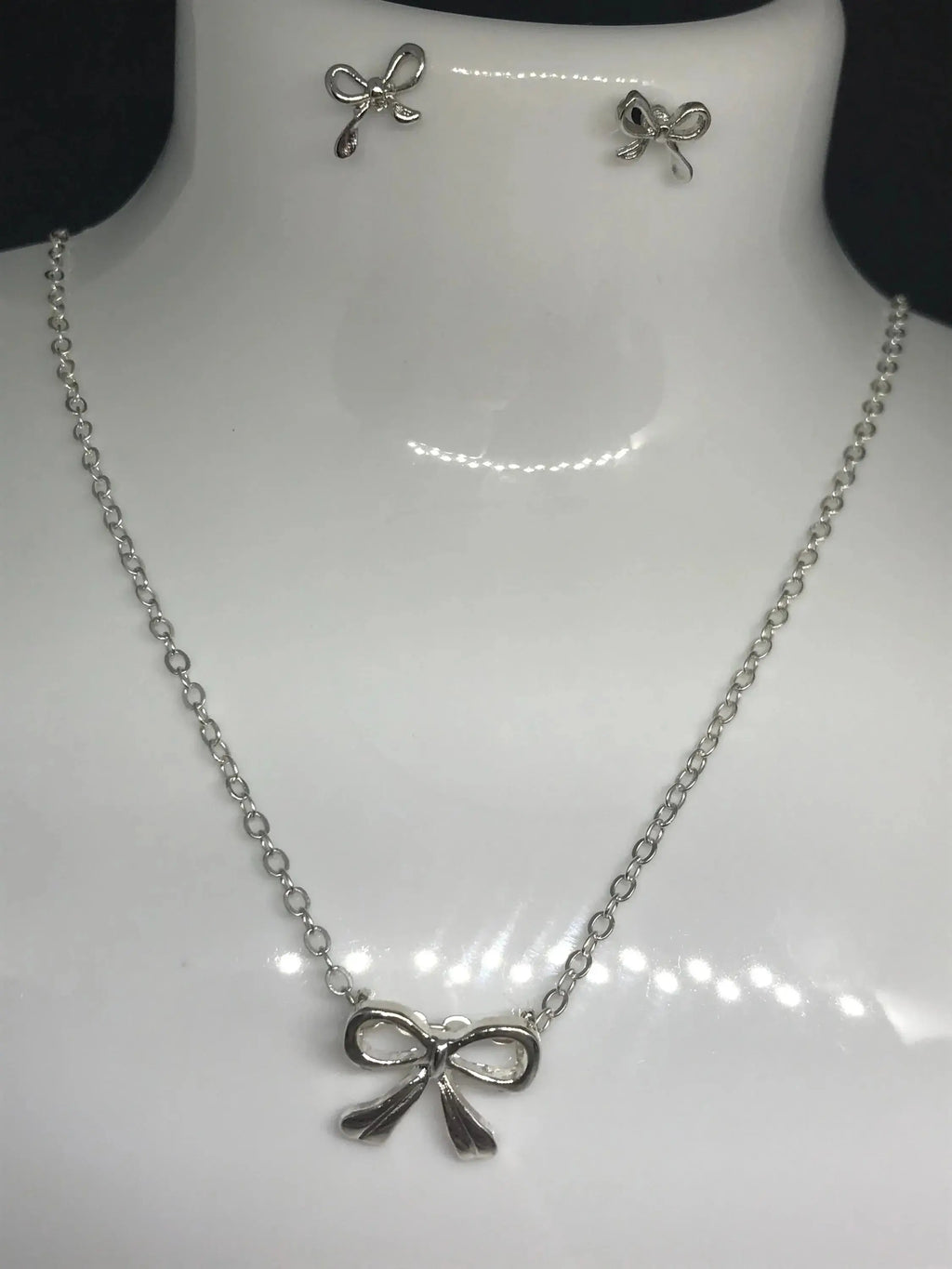 Silver Bowknot Pendant Necklace , Stainless Steel , Charm , Good Gift Choice , Elegant , Luxury time , Rust free shine and Earrings Set.