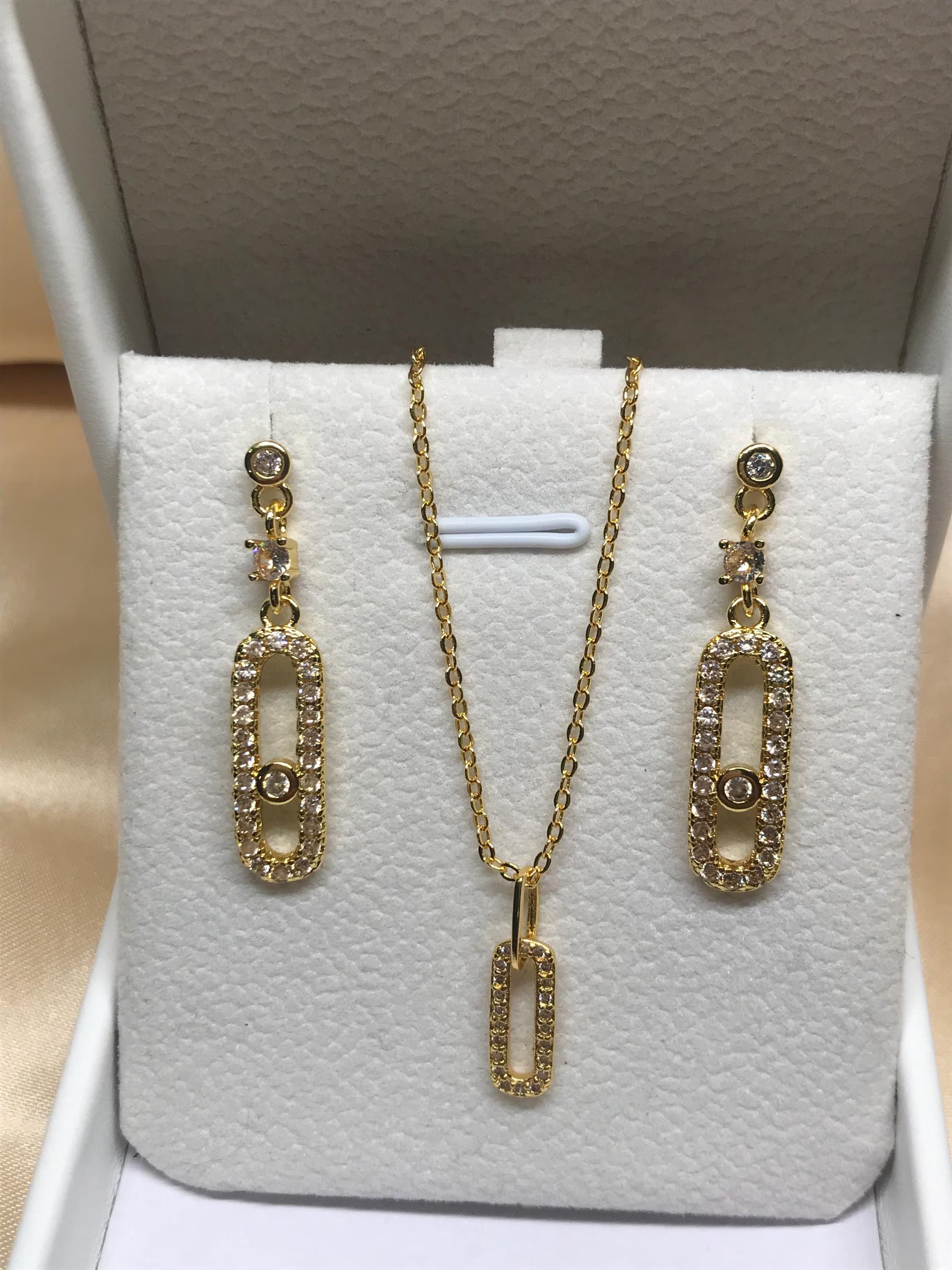 European and American Personality ,Jewellery Set Necklace and Earrings. Pendant Gold Plated , Stainless Steel ,